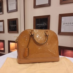Louis Vuitton Alma PM Vernis