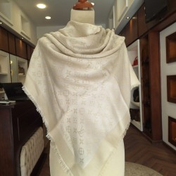 Louis Vuitton Monogram Classic Shawl in off white NEW