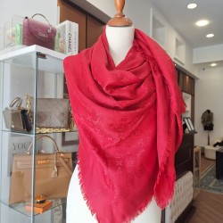 Louis Vuitton Monogram Classic Shawl in red NEW